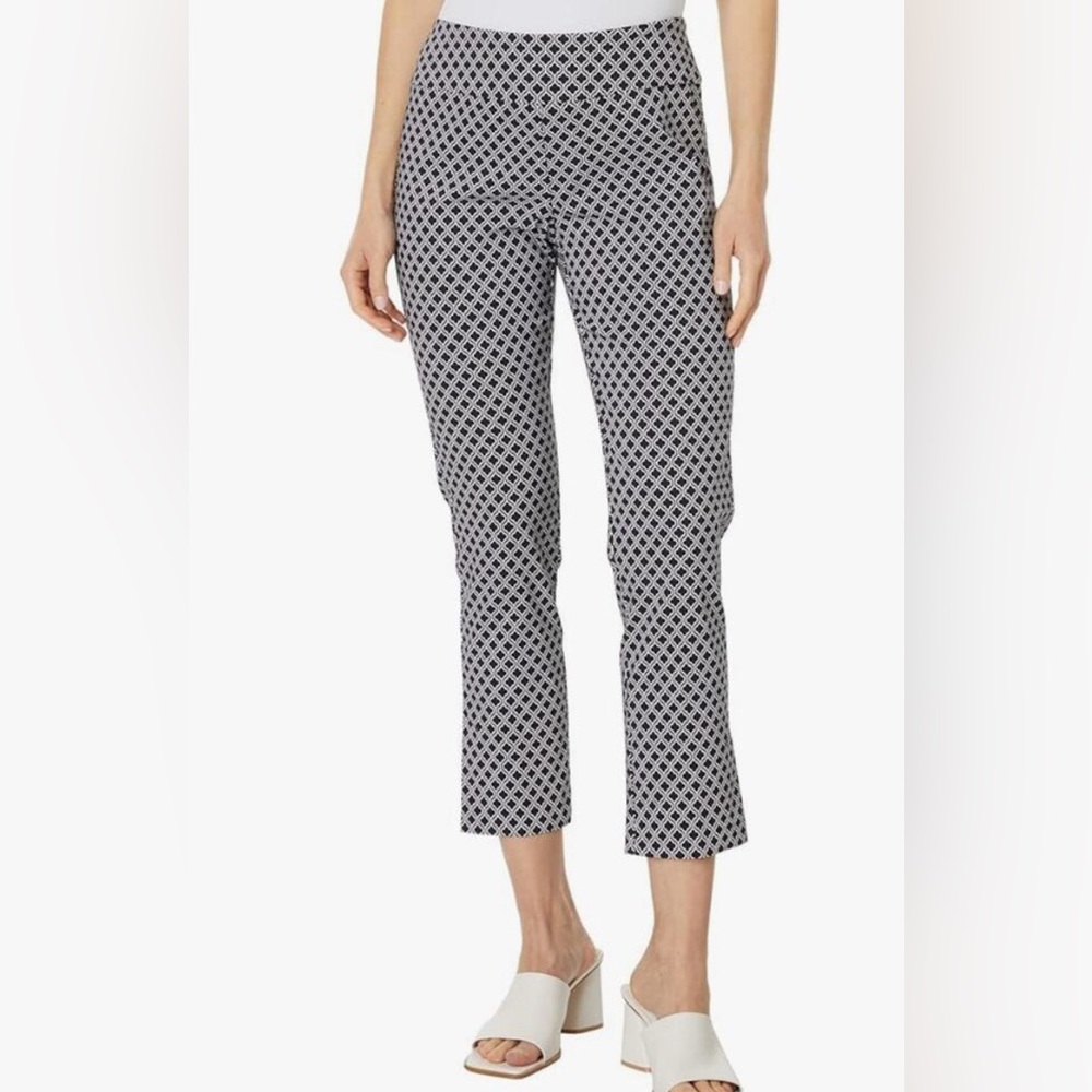 Elliott Lauren Black and White Geometric Cropped Pants